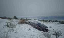 Belediye başkanının makam aracı şarampole uçtu!