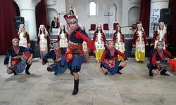 Çeşme’den çıkan zeybek bu kez sınırları aşıyor!