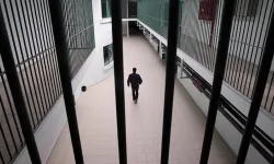 Cezaevinde alarm! Hükümlü saldırdı, 2 infaz memuru yaralandı