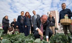 CHP’li Karabat’tan Bornova Belediyesi’ne övgü