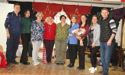 Dikili Umut Tiyatrosu, umut dağıtmaya devam ediyor