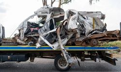 Servis minibüsü ile kamyon çarpıştı: 14 öğrenci öldü