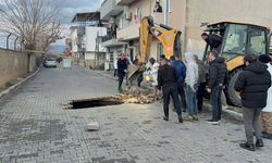 Manisa’da dehşete düşüren görüntü: Çöken yolda insan kafatası bulundu
