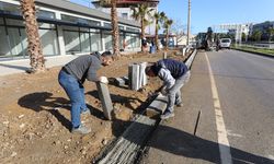 Menderes’te kaldırım çalışmaları devam ediyor