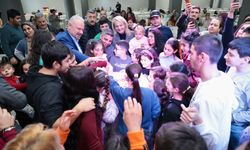 Menemen’de yürekleri ısıtan karne günü!