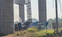 Trenin üzerine vinç düştü! En az 22 ölü, 30 yaralı