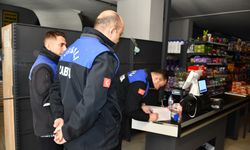 Torbalı’da halk sağlığını tehdit eden marketlere mühür