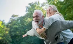 Uzmanlara göre 50 yaş sonrası gerçek özgürlük başlıyor