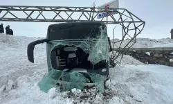 Faciadan dönüldü! Yolcu otobüsü yoldan çıktı