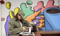 Konak'ta gençlerin yeni adresi: Alsancak'ta ücretsiz çay, kahve ve ders imkanı