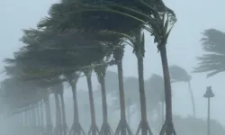 Meteoroloji’den kritik uyarı: Rüzgar 90 km/saat, çatıları uçurabilir!