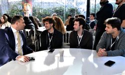 Bornova’da üniversitelilere yeni burs modeli: Altın Gelecek başlıyor