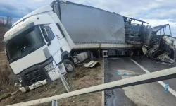 Bulgaristan'da feci tır kazası! 2 Türk şoför hayatını kaybetti