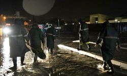 Çeşme’de yağış sonrası kritik çalışma