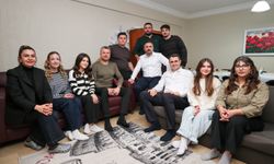 CHP liderleri Buca’da gençlerin sofrasına konuk oldu