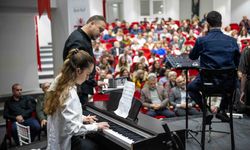 Efsane şarkılar Bornova’da yeniden hayat buldu