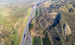 İstanbul-İzmir Otoyolu'nda heyelan!