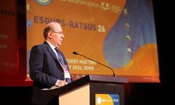 İzmir’de uluslararası üroloji buluşması başladı