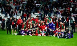 Karşıyaka galibiyet hasretini bitirdi: Alanya 1221’i 3 golle geçti