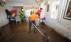 Menderes’te sel mağdurlarına büyük destek