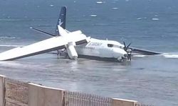 Uçak kalkıştan kısa süre sonra denize düştü!