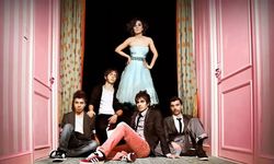 Model hayranlarına müjde: 10 yıllık hasret İzmir’de sona eriyor!