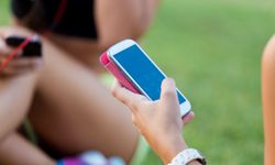 Ebeveynlerin TikTok takibi gençlerle güven sorunu yaratıyor