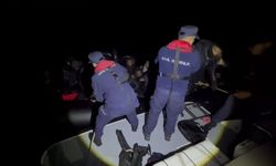 Çeşme açıklarında göçmen operasyonu: 7’si çocuk 34 kişi yakalandı
