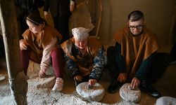 Bornova’da minikler tohum toplarıyla doğayı yeniden yeşertti