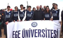 Egeli öğrenciler yangın alanlarını fidanlarla yeşertti