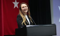 Gençler Konak’ta buluştu: Hibrit Kariyer Zirvesi