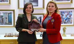 Karabağlar’da iftar buluşmasına Asu Kaya konuk oldu