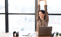 ‘Nasılsa geçer’ demeyin! Omuz ağrısına karşı 5 basit ama etkili önlem