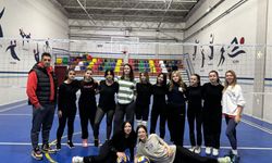 Sema Karhan Anadolu Lisesi | Şampiyon kızlar sahaya indi