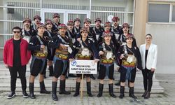 Efes Selçuklu gençlerden gururlandıran derece