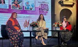 Çeşme’de 8 Mart buluşması: “Dönüştüren Hikâyeler” söyleşisi yoğun ilgi gördü