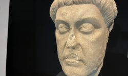 ABD’den iade edilen Smyrna kökenli heykel başı İzmir’de sergileniyor