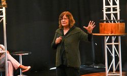 Tiyatronun binlerce yıllık serüveni Bornova’da anlatıldı