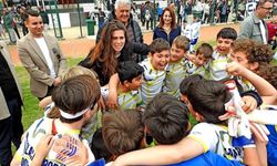 Çeşme'de geleceğin yıldızları sahne aldı: U9 Futbol Festivali