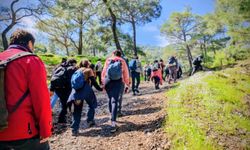 Efes Mimas Yolu’nda 180 Kişilik bahar yürüyüşü: Rota 'İyilik'