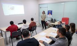 Engelli gençler İzmir’de iş hayatına bu programla hazırlanıyor