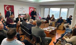 İzmir Maraşder’de Safa Narlı yeniden başkan seçildi