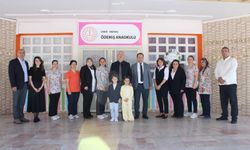 Ödemiş’te minik öğrencilere ‘Kitap Kurdu’ madalyası