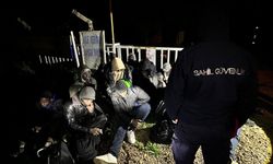 İzmir'de 27 düzensiz göçmen yakalandı