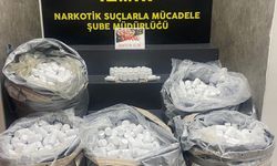 İzmir'de durdurulan araçtan çıkanlar şoke etti! Binlerce...