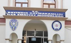 İzmir'de polise bıçaklı saldırı! 3 yaralı, 4 gözaltı!