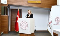 İzmir’de Yeşilay Sağlıklı Yaşam Ligi için öğretmen eğitimi