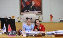 Geleceğin sahipleri Karabağlar’da makama oturdu