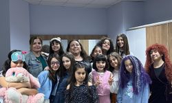 Binden fazla İzmirli 'İyilik Sahnesinde' buluştu