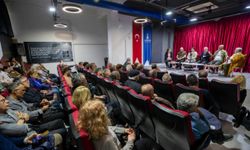 İzmir’de ‘Öldürülen Gazeteciler’ söyleşisine yoğun ilgi